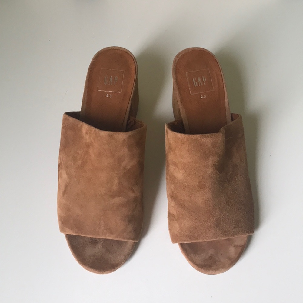 Open toe chestnut mules with chunky heel
